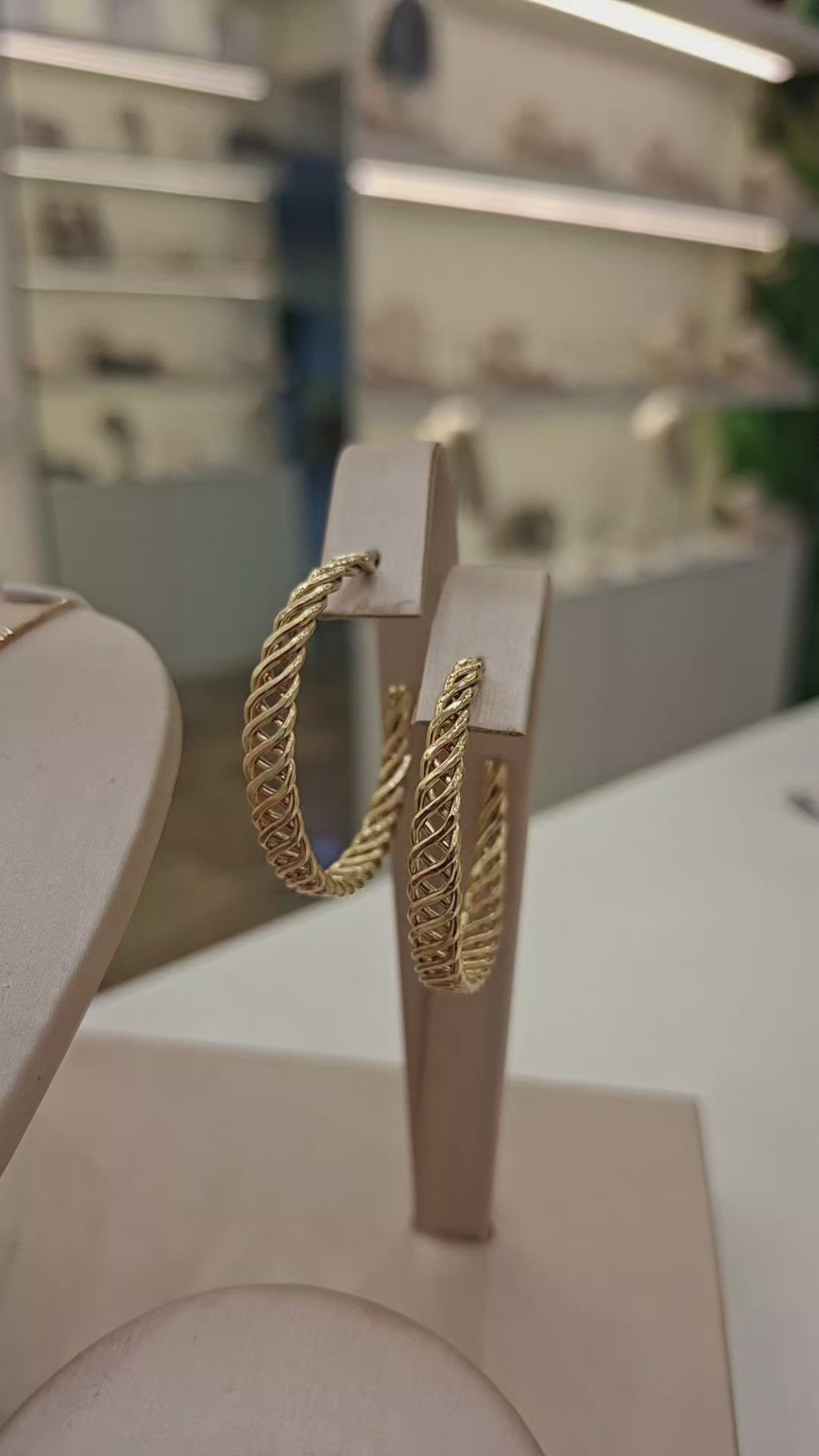 Brincos Argola Trançada G