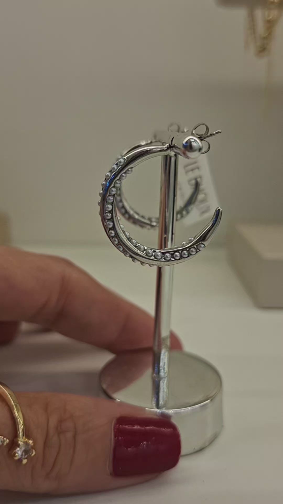 Brincos Argola Aberta Detalhes Mini Pérolas